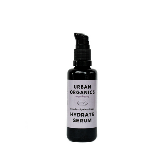 A water based hyaluronic acid serum infused with calming lavender. Hydrates the skin, holds water into the skin, plumps and gives skin replenishing the skin. Contain creatine which helps to strengthen the skin cells so they do not break down and wrinkle. Contained in a 50 ml or 30 ml uv glass bottle with a pump and compostable label. Shipped using compostable and recyclable materials.